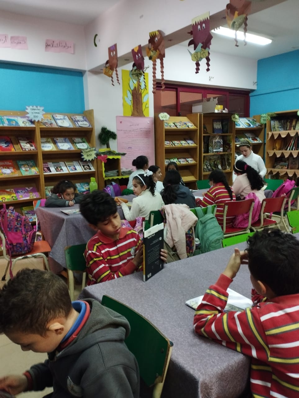 Al Eman Language Schools - Library