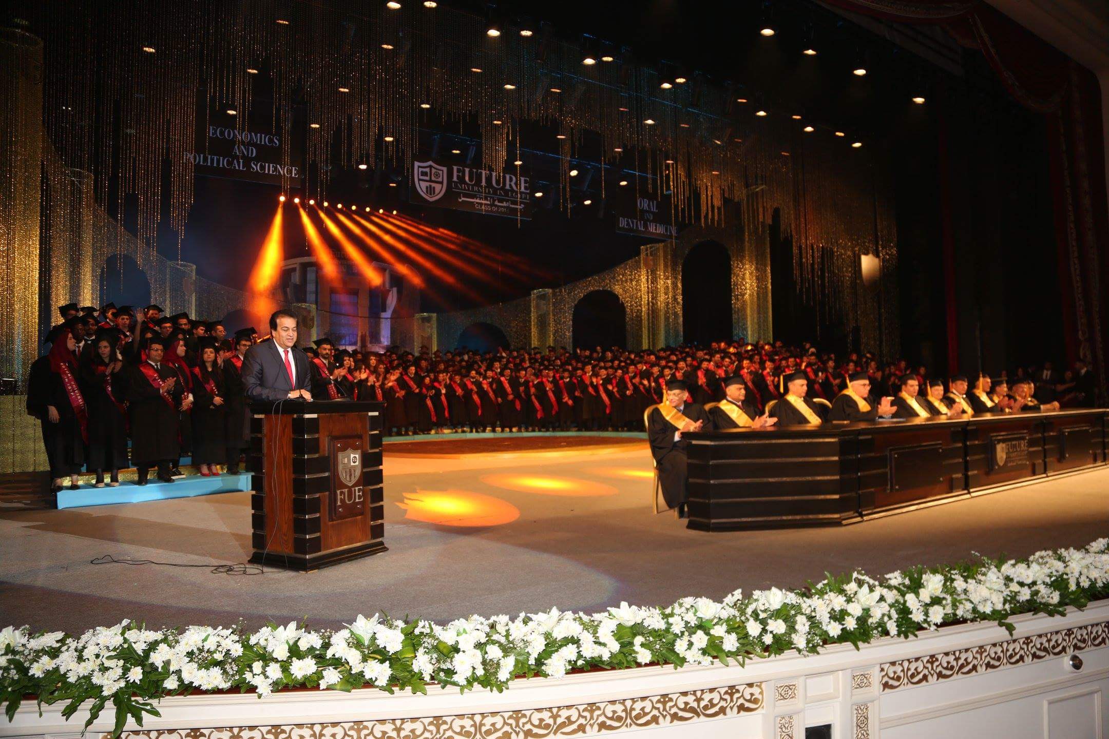 وزير التعليم العالي يشهد حفل تخرج طلاب جامعة المستقبل