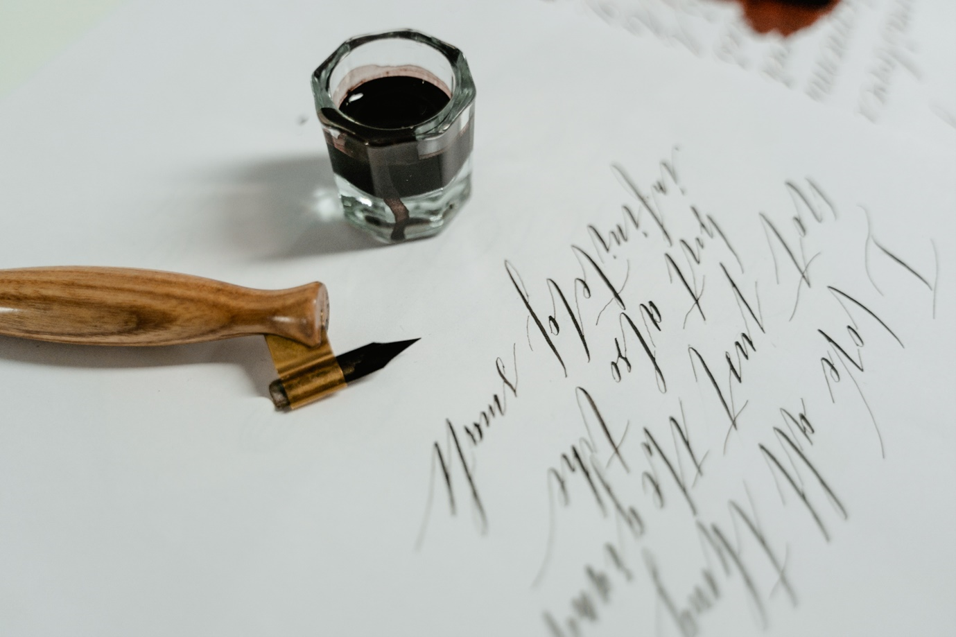 8 نصائح لتحسين خط يدك عند كتابة اللغة الإنجليزية