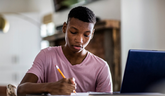 كيف تذاكر بذكاء للجامعة؟ إليك بعض الحيل المفيدة