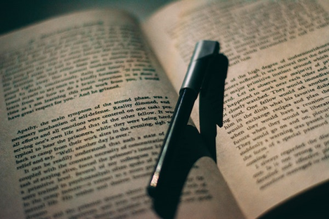 دليل المبتدئين لمعرفة الأدوات الأدبية في الأدب الإنجليزي